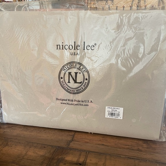 NWT Nicole Lee Makeup bag, wristlet wallet, purse, cosmetics multicolored bag - Picture 12 of 12